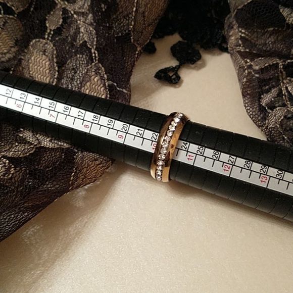 Gold and Crystal Band Ring! - Picture 1 of 7